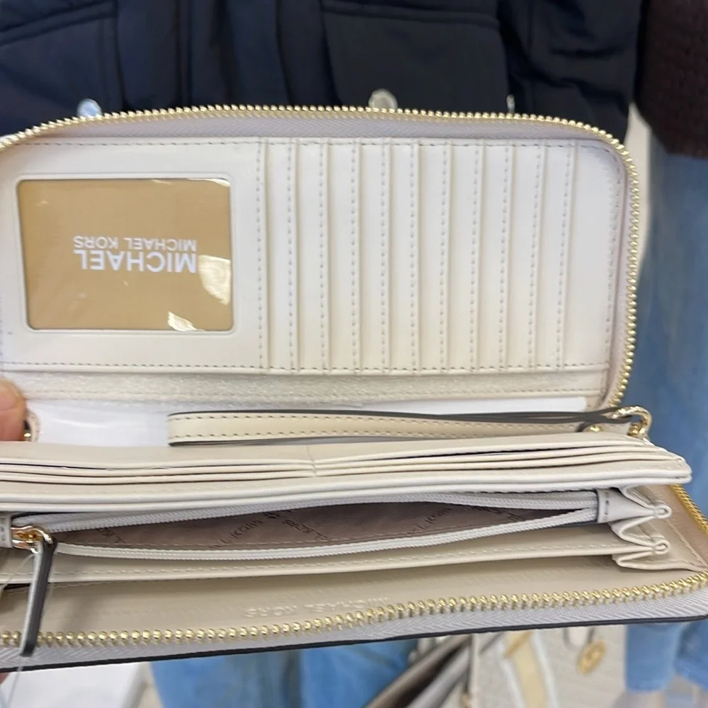 Michael Kors Jet Set Travel Large Signature Logo and Metallic Continental Wallet